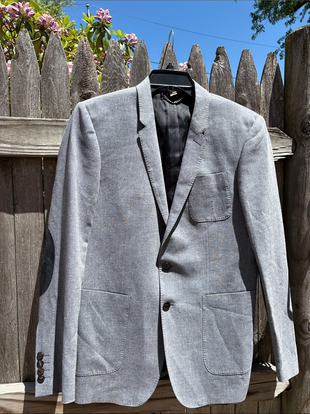 Burberry London 40R denim colored, cotton & linen blazer with elbow pads.